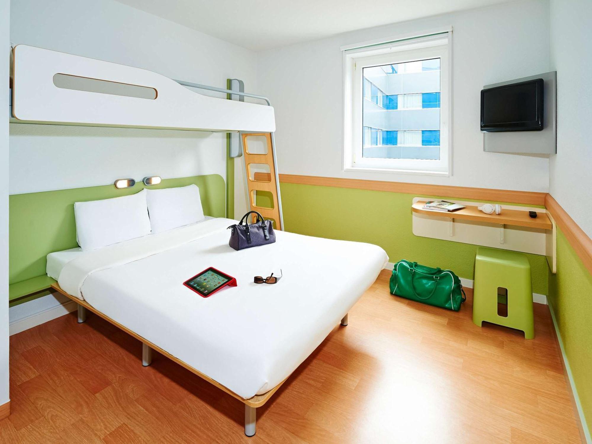 Ibis Budget Givet Εξωτερικό φωτογραφία